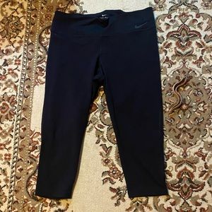 Black Capri Nike pants